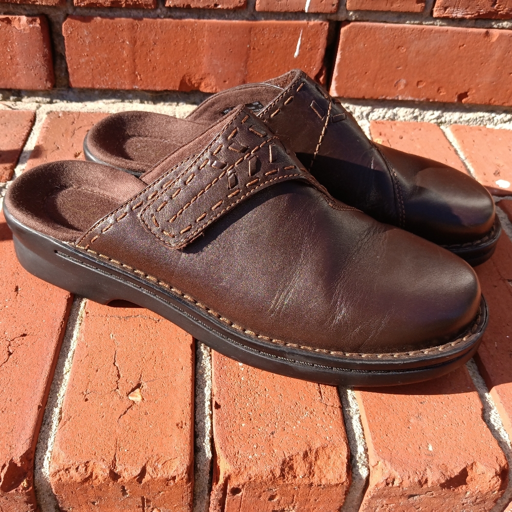 Clarks Brown Leather Clog Slip On Shoes Women's Size 7 Comfort Shoes